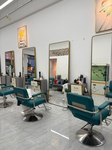 理发店前景怎么样_理发店还能赚钱吗