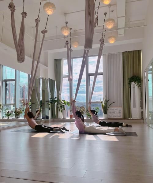 瑜伽馆前景怎么样_开瑜伽馆赚钱吗