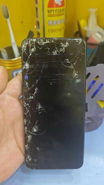手机屏幕碎了怎么办_换屏多少钱