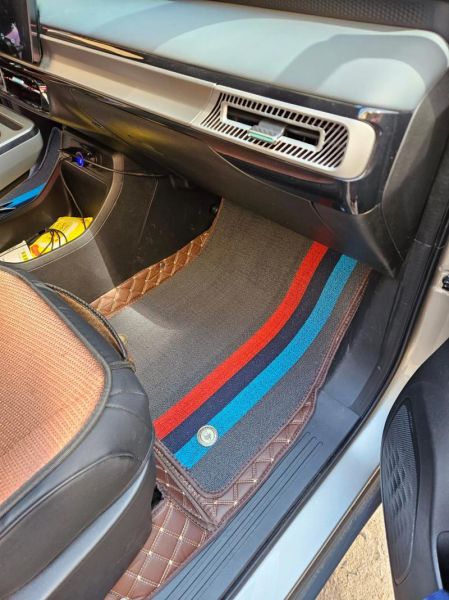 汽车脚垫什么材质好_汽车脚垫多久换一次